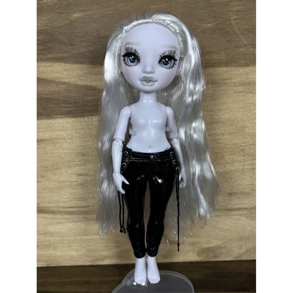 Rainbow High Shadow High Natasha Zima –‎ Grayscale Dove-White Fashion Doll